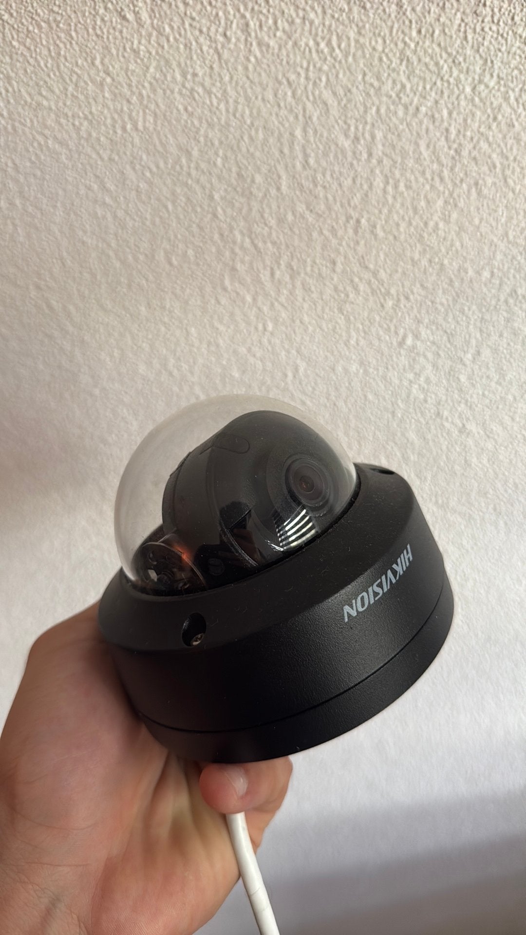 Hikvision DS-2CD2145FWD-I 4MP Zwart (2.8mm), Ophalen of Verzenden, Zo goed als nieuw