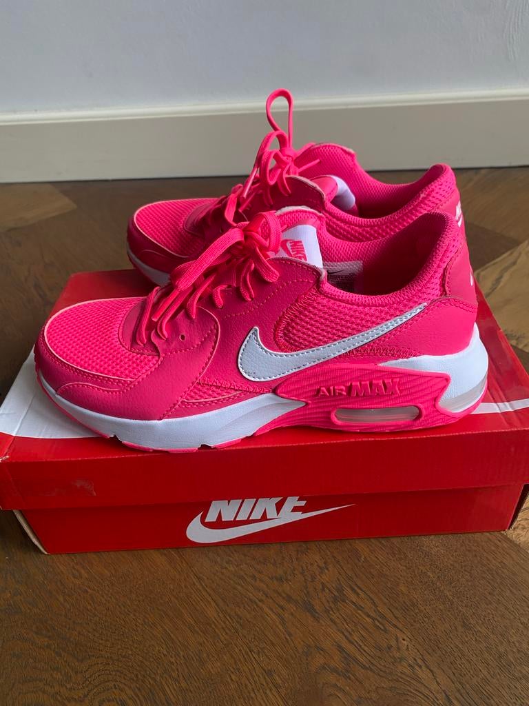 Nike Air Max Excee Neon Roze Maat 38.5 NIEUW, Kleding | Dames, Schoenen, Ophalen of Verzenden, Nieuw, Roze, Sneakers of Gympen