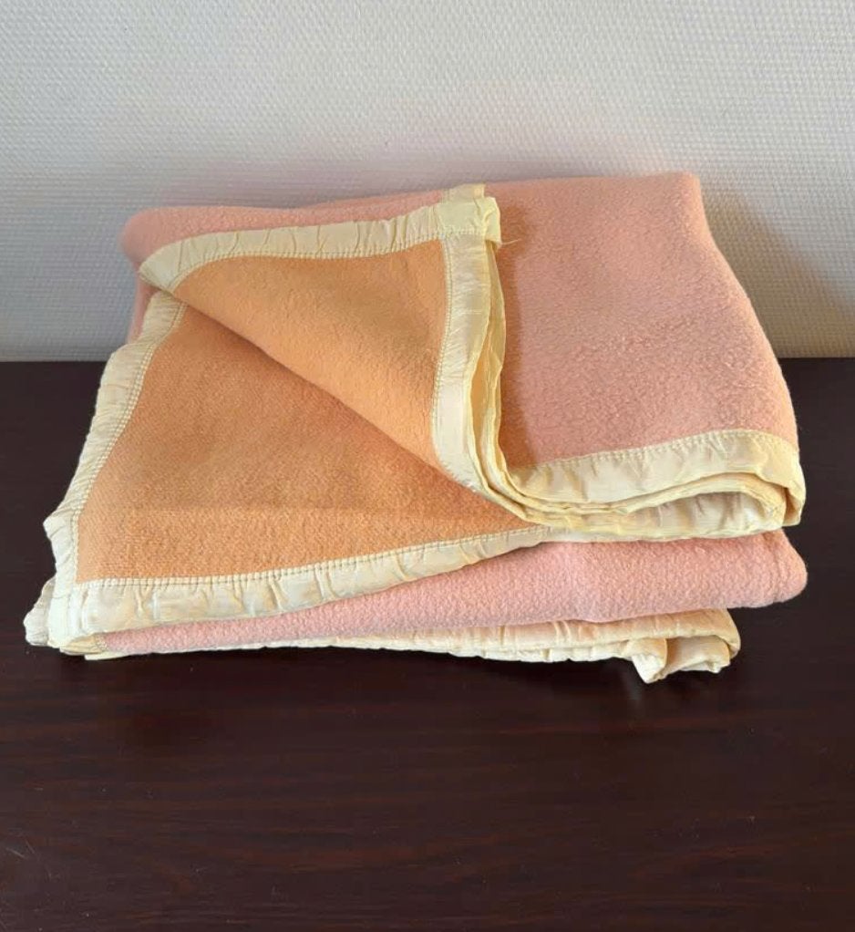 Vintage Woondeken, Roze Perzik Spekjes Kleur, Plaid Deken, Ophalen of Verzenden, Gebruikt, Woondeken