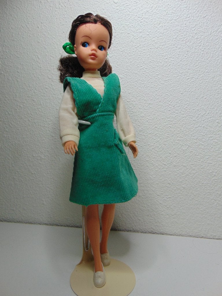 Prachtige Sindy in haar outfit 1975 Pretty Pinny, Verzenden, Gebruikt, Pop