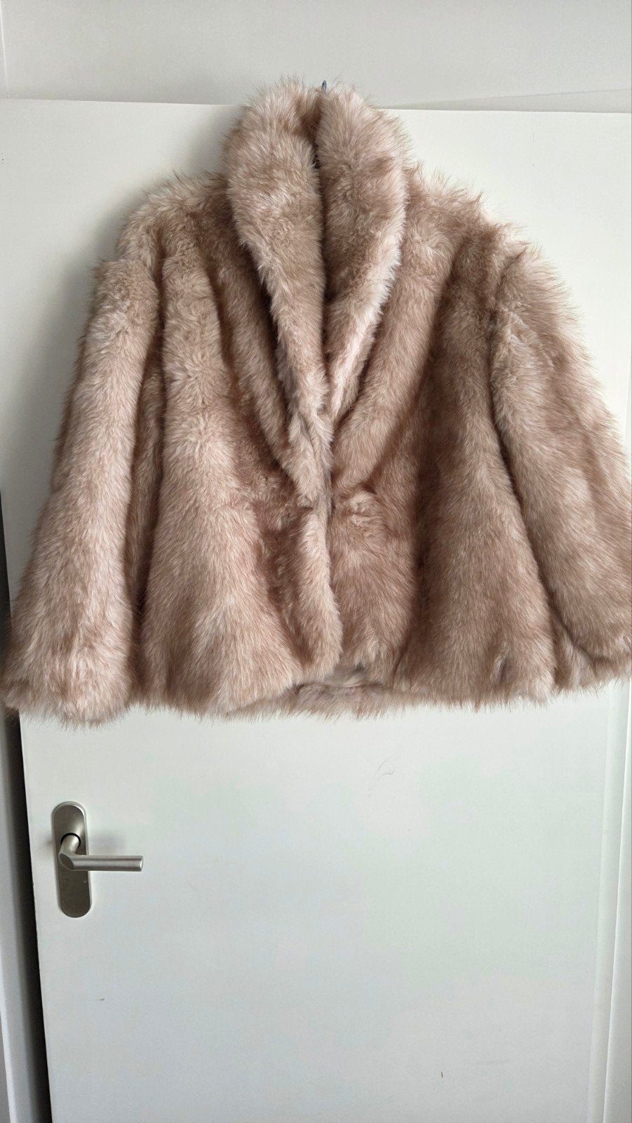 Azzurro faux fur jasje in beige, maat One Size, Maat 38/40 (M), Azzurro, Beige, Nieuw