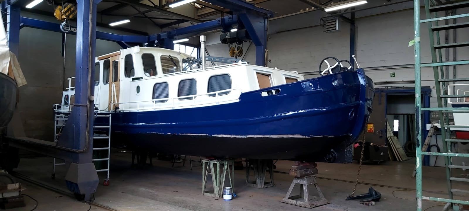 Luxe motorboot 13m. platbodem, Watersport en Boten, Binnenboordmotor, Diesel, 80 pk, 1.85 meter