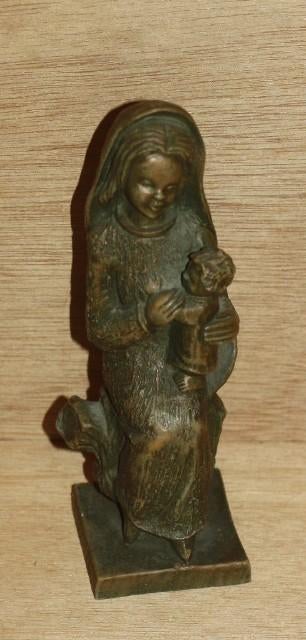 Metalen beeldje  Maria met kindje  0330, Verzamelen, Religie, Zo goed als nieuw, Christendom | Katholiek, Beeld(je), Ophalen of Verzenden