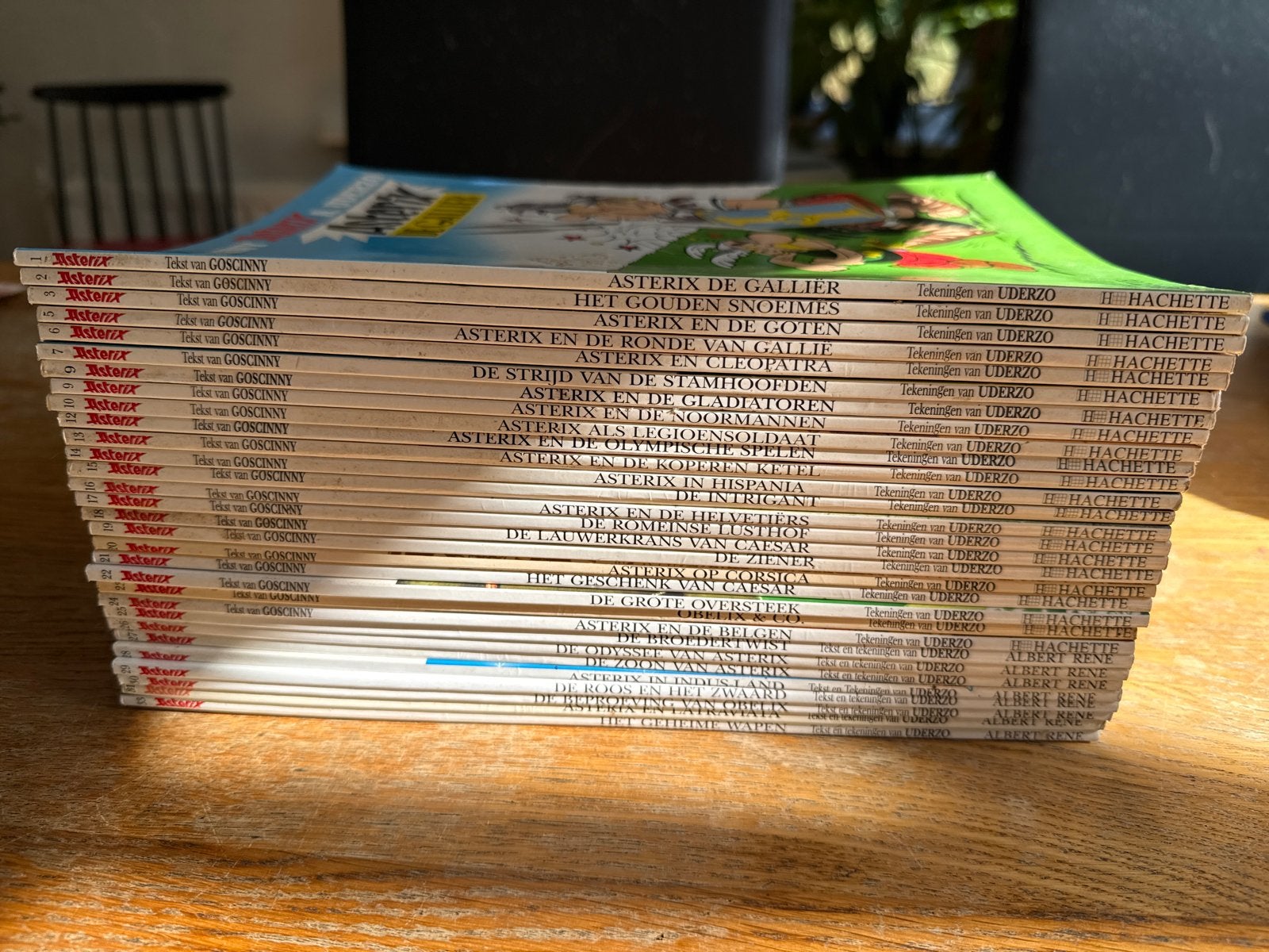 Bijna Complete serie Asterix stripboeken (30 stuks), Meerdere stripboeken, Ophalen of Verzenden, Gelezen