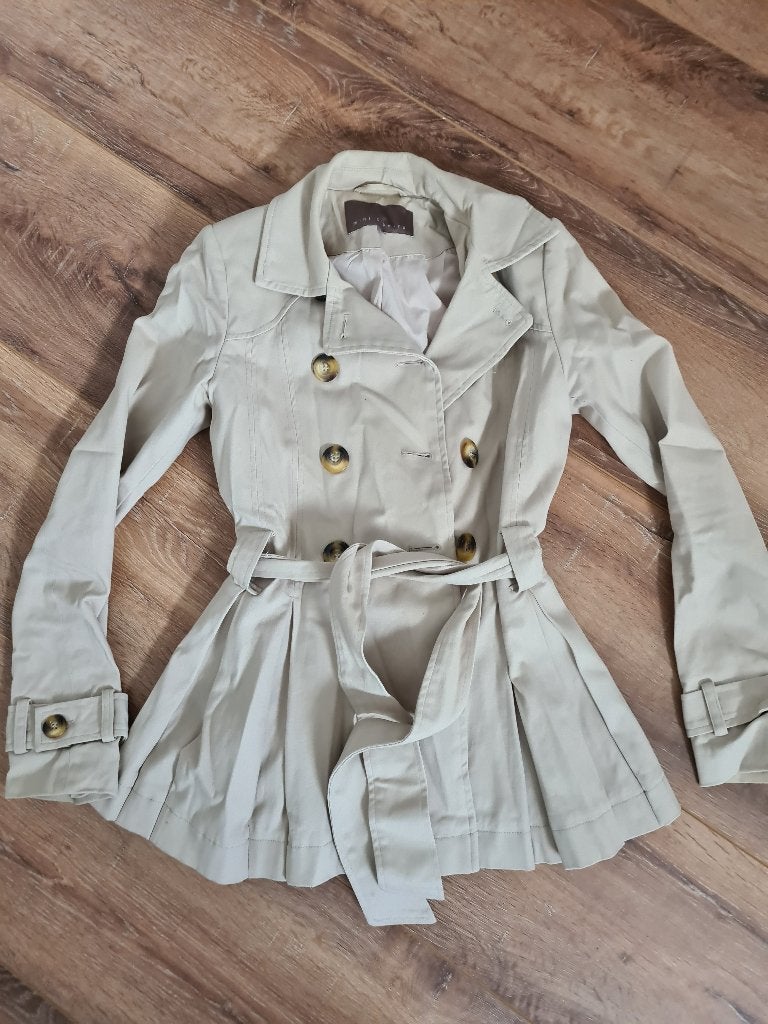 Nieuwe beige jas van Mint&Berry maat s, Kleding | Dames, Ophalen of Verzenden, Nieuw, Maat 36 (S), Beige