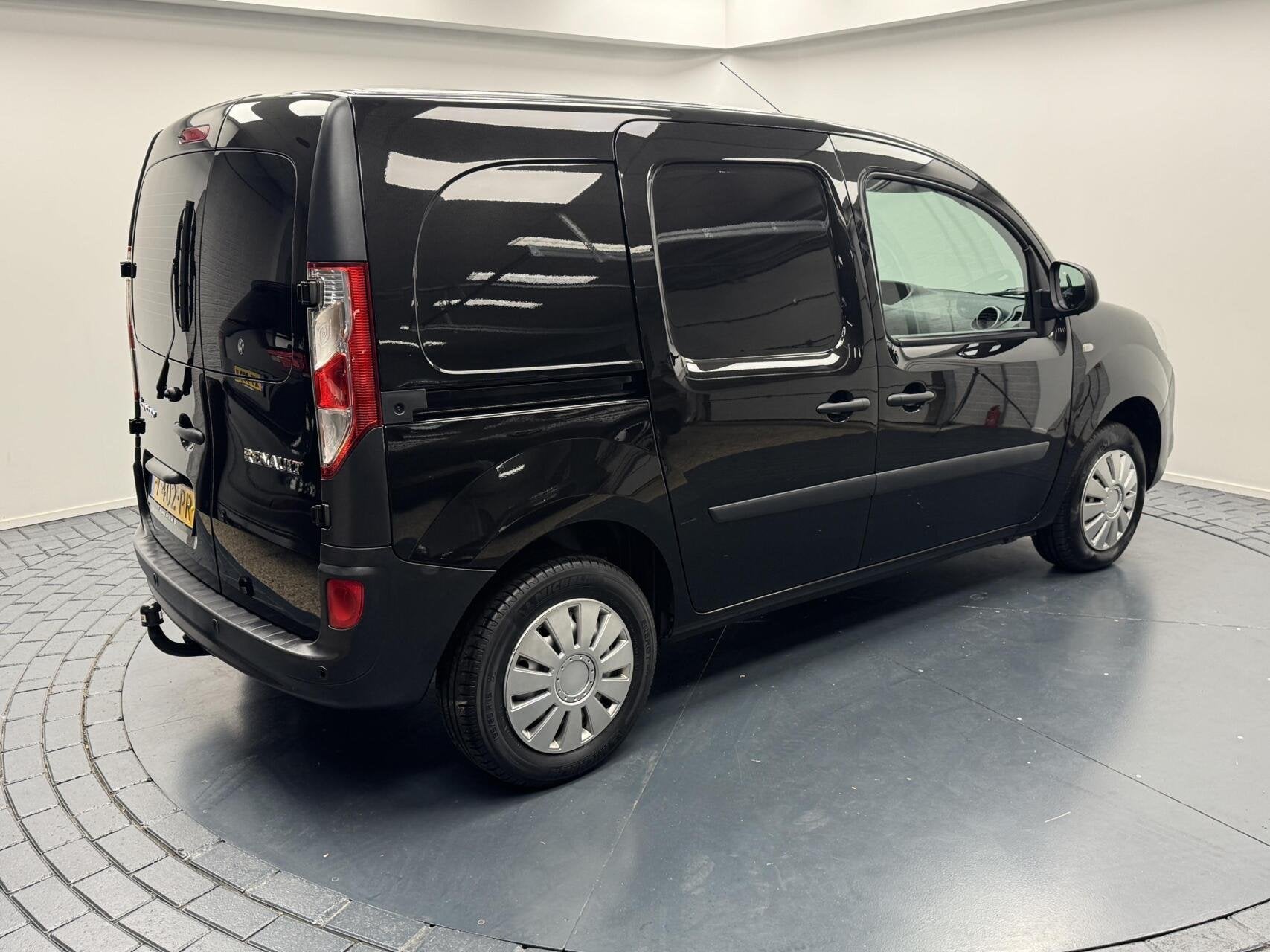 Renault Kangoo bestel 1.5 dCi Euro6 Trekhaak-Airco-PDC-Bluet, Auto's, Bestelauto's, Voorwielaandrijving, Stof, Gebruikt, 4 cilinders