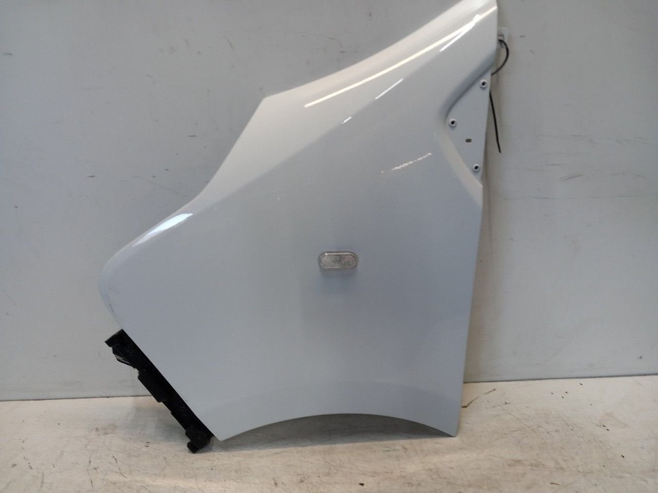 Spatbord links voor Renault Trafic, Auto-onderdelen, Onderdelen@venauto.nl, Van der Ven Autorecycling B.V., Gebruikt, Ettenseweg 76, 4706 PB Roosendaal, The Netherlands