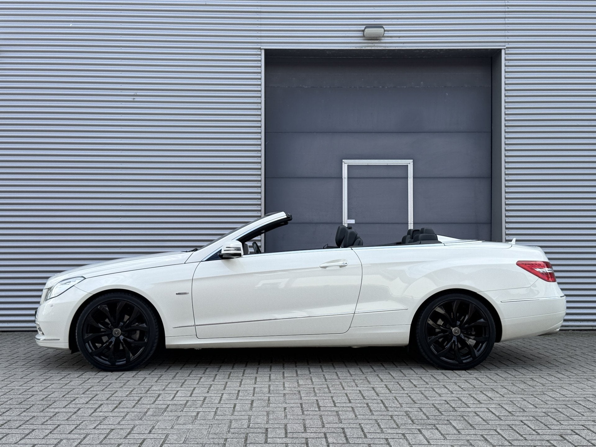 Mercedes-Benz E-Klasse Cabrio 200 CGI Avantgarde I Aut. I Na, Auto's, Automaat, Euro 5, Zwart, 4 cilinders