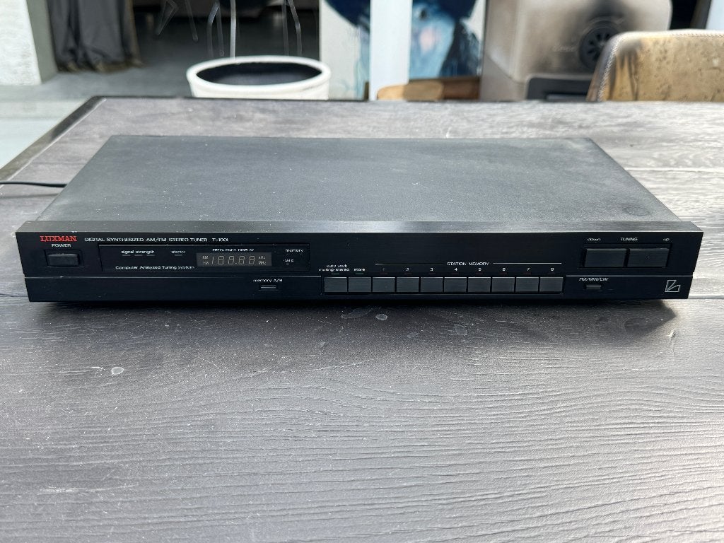Luxman T-100L tuner te koop aangeboden, Ophalen, Gebruikt