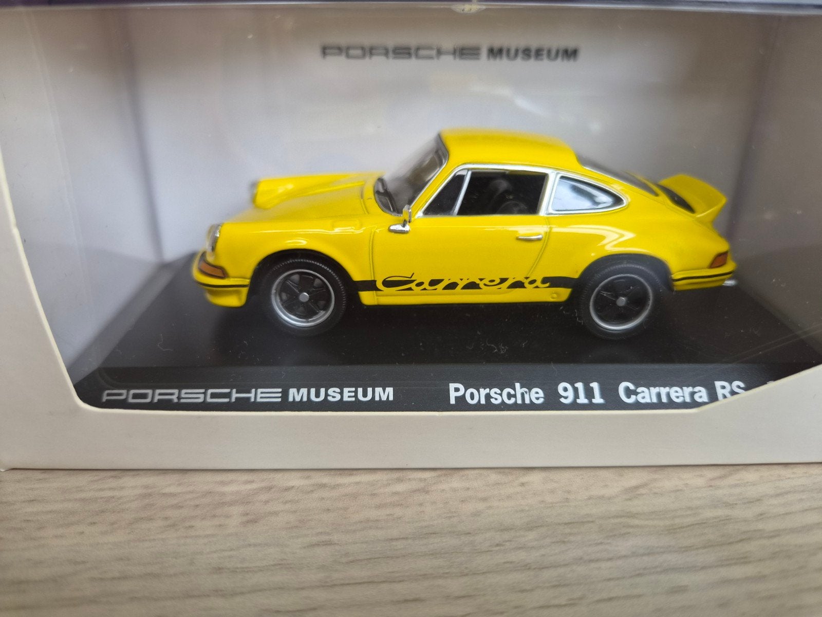 Porsche 911 Carrera RS (1973) modelauto 1:43 Welly, Ophalen of Verzenden, Zo goed als nieuw, Auto, Overige merken