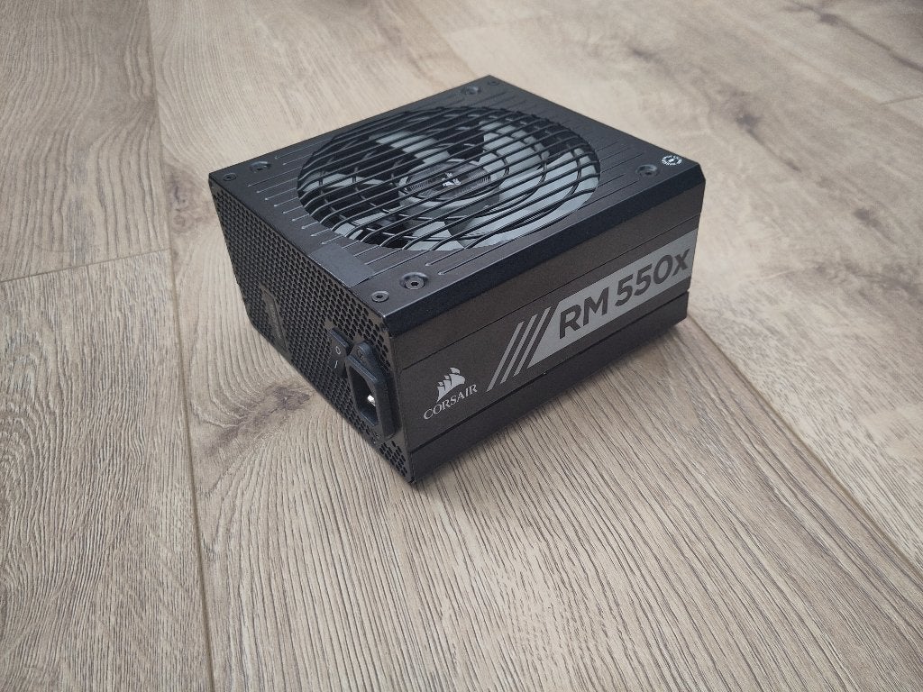 Corsair RM550x, Computers en Software, Ophalen, Gebruikt