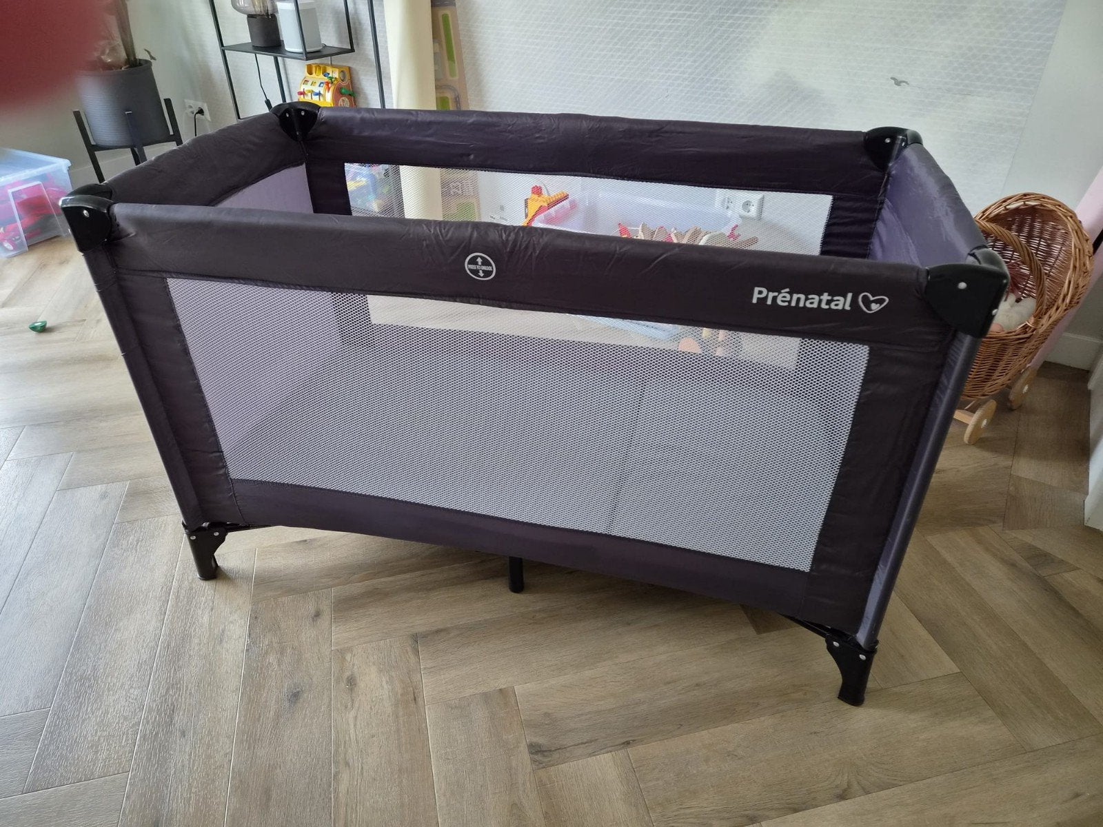 Prénatal Reisbedje - Donkergrijs - nette staat, Kinderen en Baby's, Babywiegjes en Ledikanten, Ophalen, Zo goed als nieuw, Reisbedje