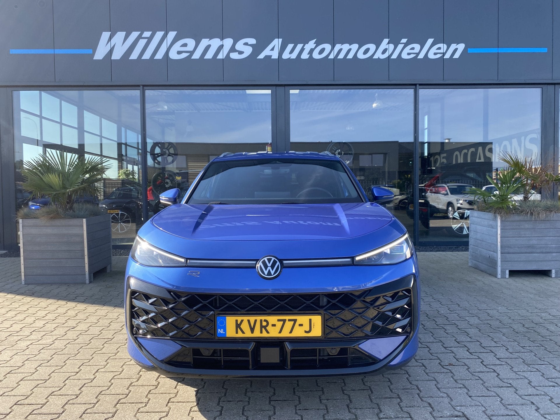 Volkswagen T-Roc 1.5 eTsi R- Line First Edition Winterpakket, Auto's, 730 kg, 4 cilinders, Met garantie (alle), Blauw