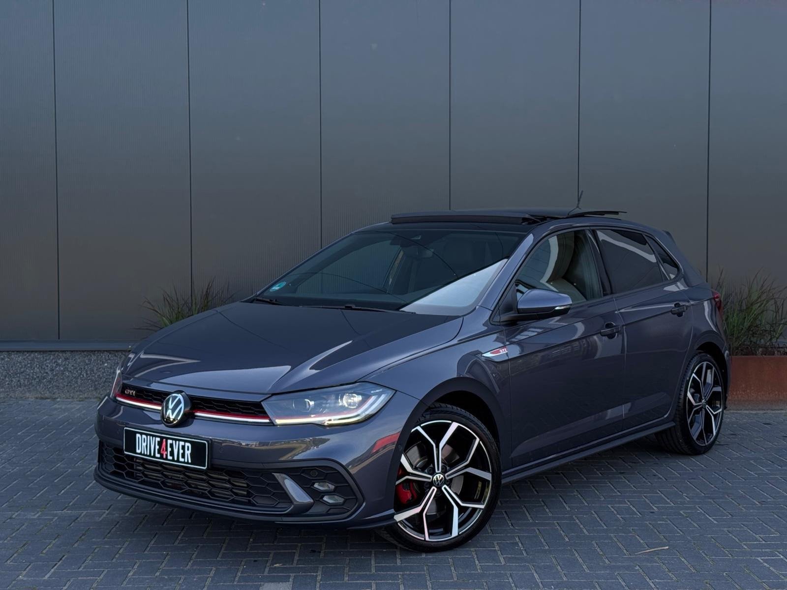 Volkswagen Polo 2.0 TSI GTI M2025 FULL PANO NAVI CAMERA LEDE, 15 km/l, Gebruikt, Zwart, 4 cilinders