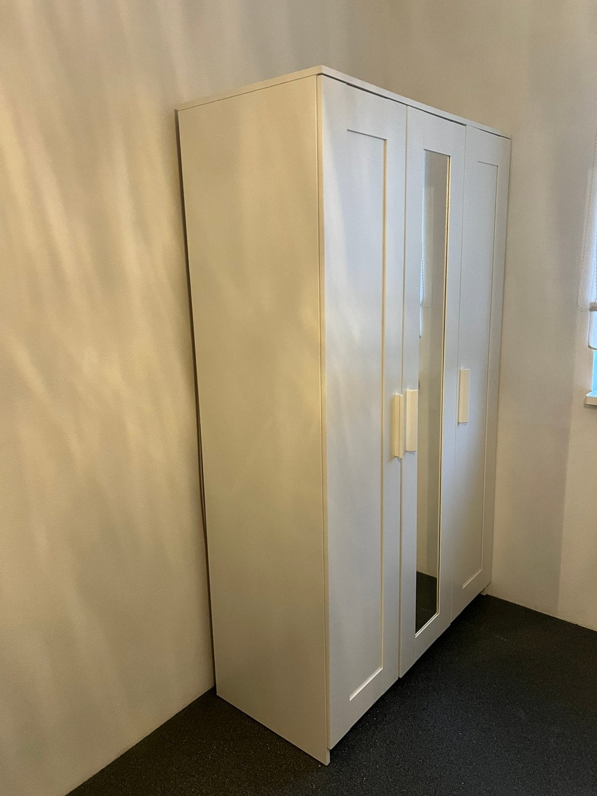 Ikea klerenkast brimnes met 3 deuren en spiegel kleur wit, Ophalen, Met deur(en), Gebruikt, 100 tot 150 cm