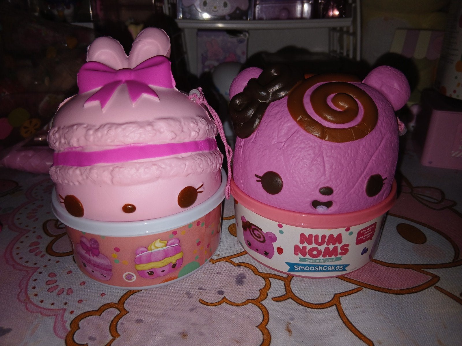 Num Noms Smooshcakes Squishies - 2 stuks, Ophalen of Verzenden, Zo goed als nieuw, Jongen of Meisje