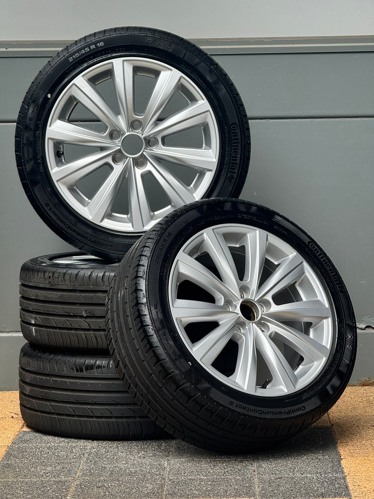Volkswagen Polo velgen 16 inch 5x100 Origineel Mistral, Auto-onderdelen, Banden en Velgen, Ophalen, 215 mm, 16 inch, Banden en Velgen