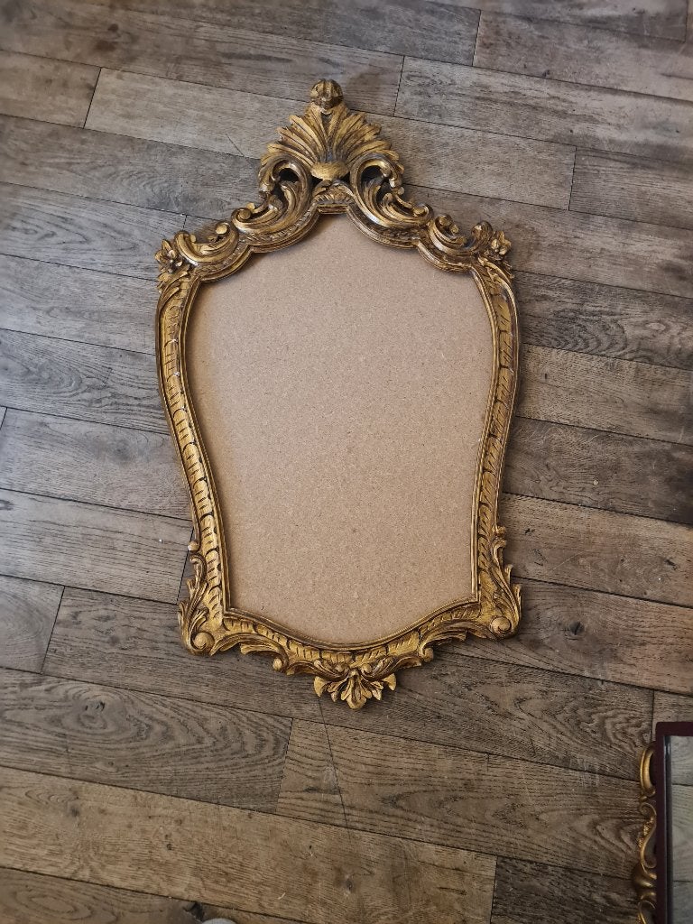 Zeer oude houten lijst met kuif foto 1 t/m 7, Heikant 21 Kaatsheuvel, Schilderijlijst, Belle Vieille Brocante, Ophalen of Verzenden