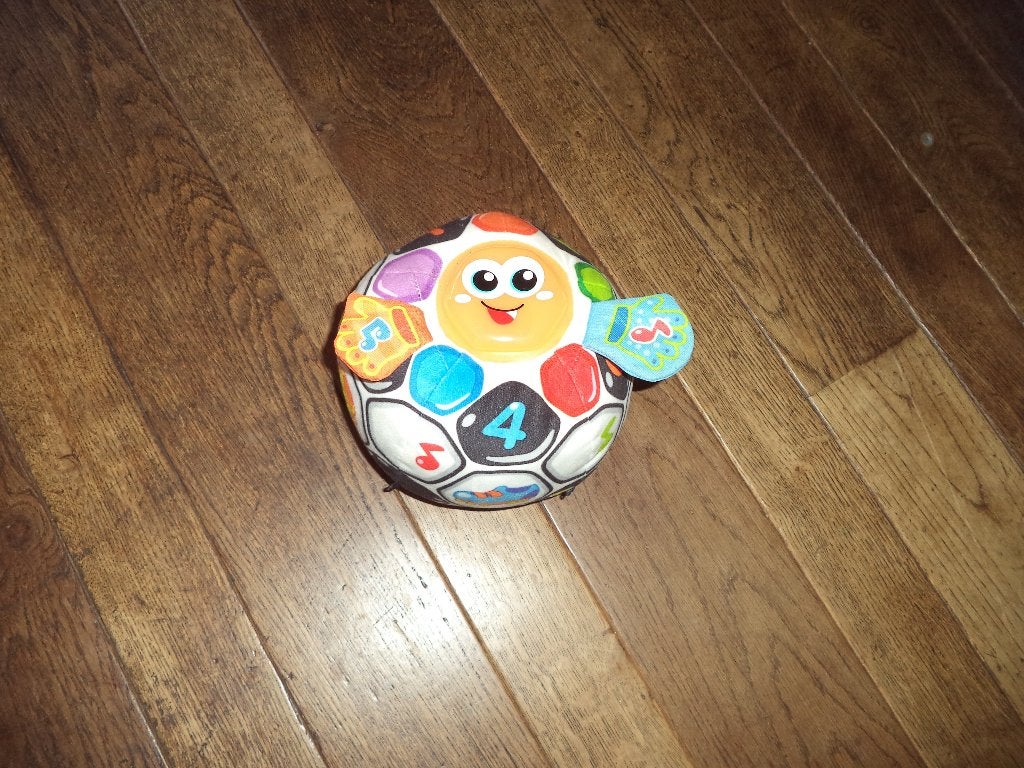 d27 - VTECH Sport en Speel Voetbal, Ophalen of Verzenden, Gebruikt, 6 maanden tot 2 jaar
