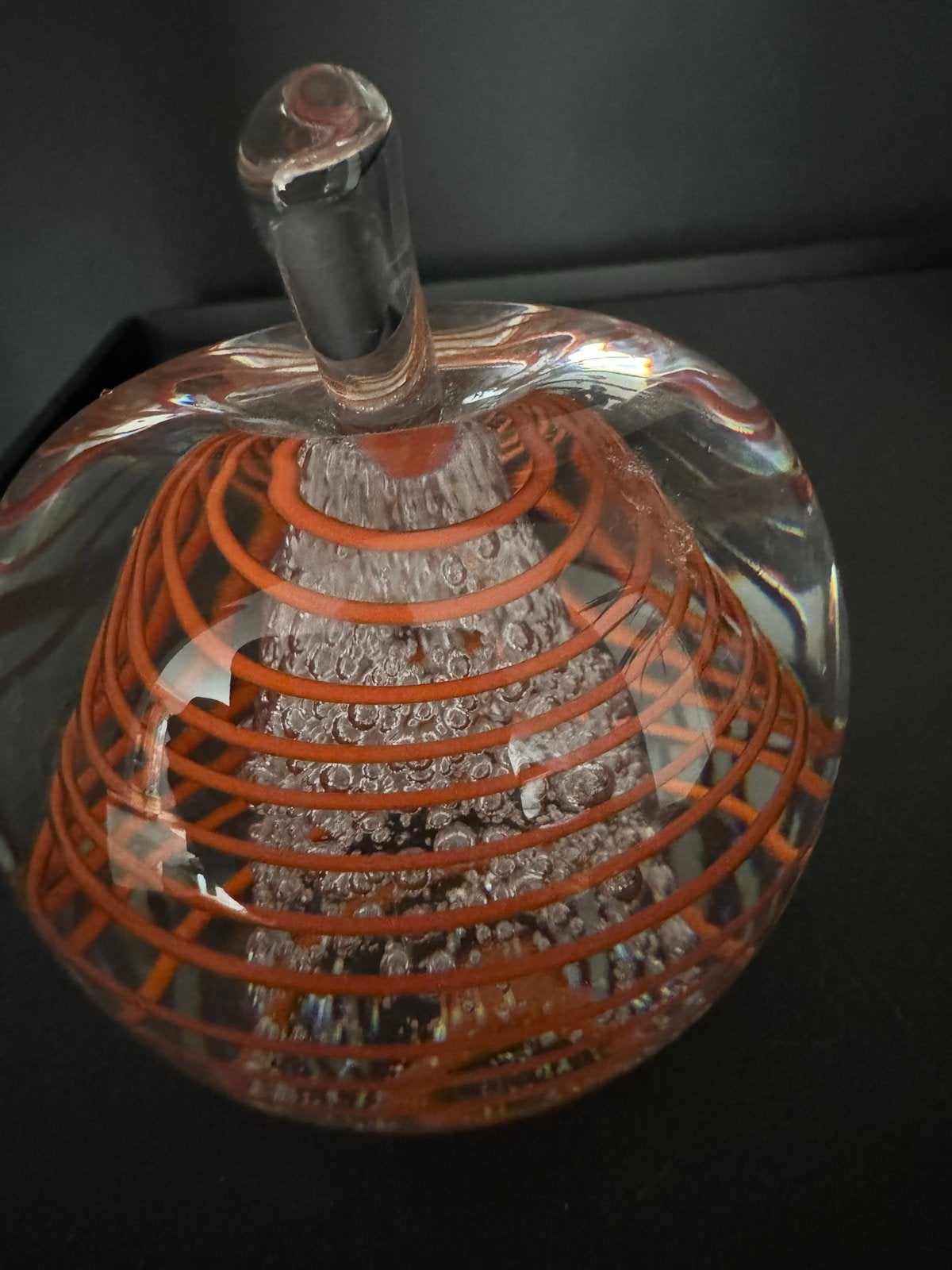 Royal leerdam glazen appel met oranje spiraal en bubbels, Verzenden