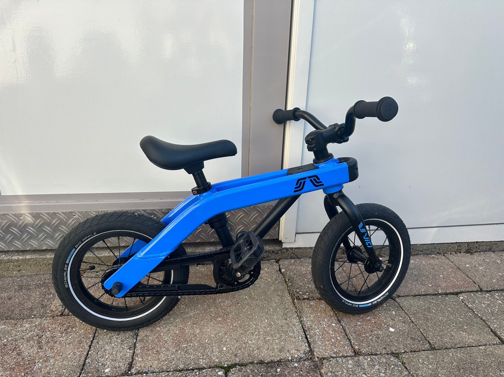Meegroeifiets Vici blauw, Ophalen, Zo goed als nieuw, Terugtraprem, Minder dan 16 inch