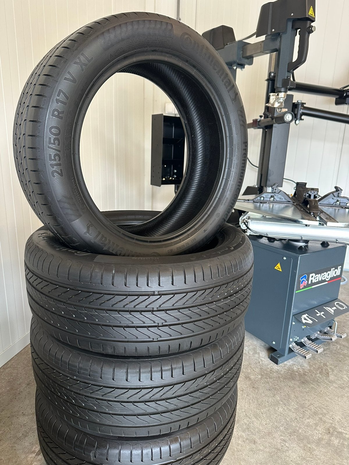4 Stuks Continental 215 50 17 Zomerbanden Inclusief Montage, Auto-onderdelen, Banden en Velgen, Band(en), Zomerbanden, 17 inch