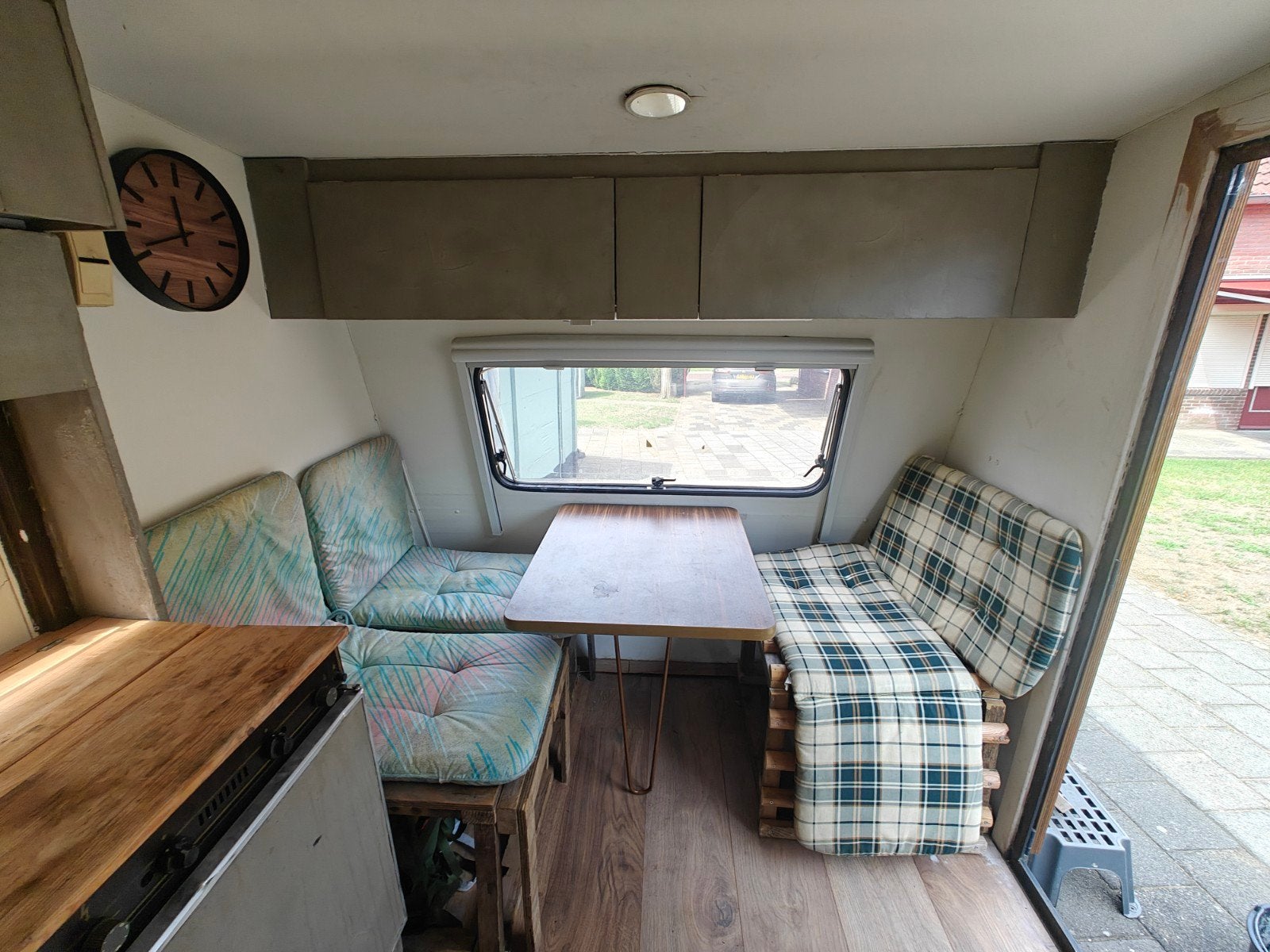 UNIEKE Caravan (kei skon), Ophalen