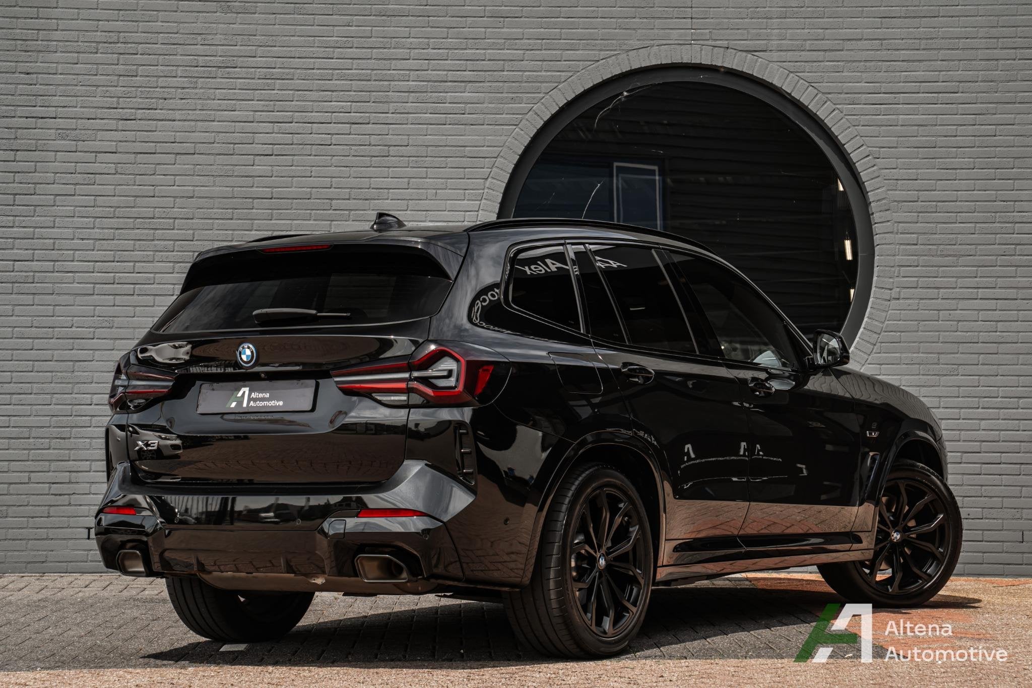BMW X3 xDrive30e Business Edition Plus M-sport, panorama dak, Auto's, Stof, Gebruikt, 4 cilinders, Zwart