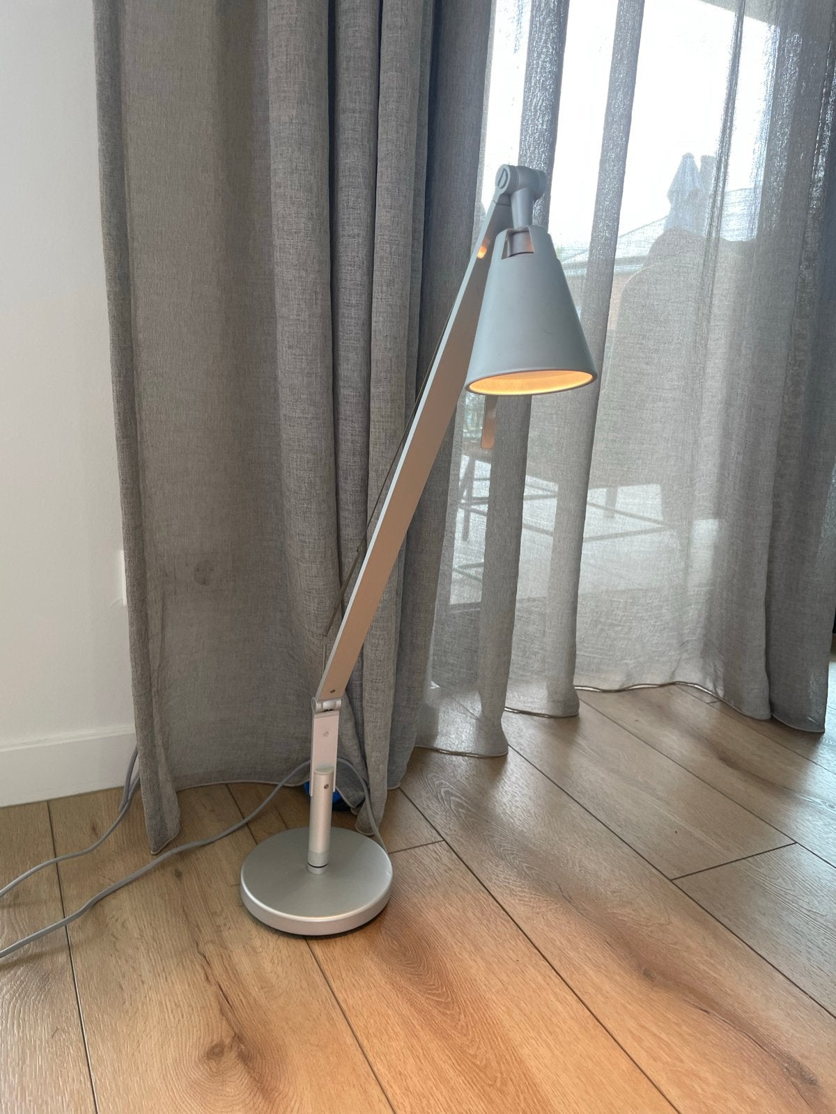 IKEA Husvik Vloerlamp - Modern en Verstelbaar, Ophalen, Gebruikt, Overige fittingen, Metaal