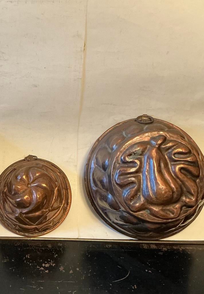 2 Antieke oude bakvormen rood koper. Een grote en een kleine, Antiek en Kunst, Antiek | Koper en Brons, Ophalen of Verzenden