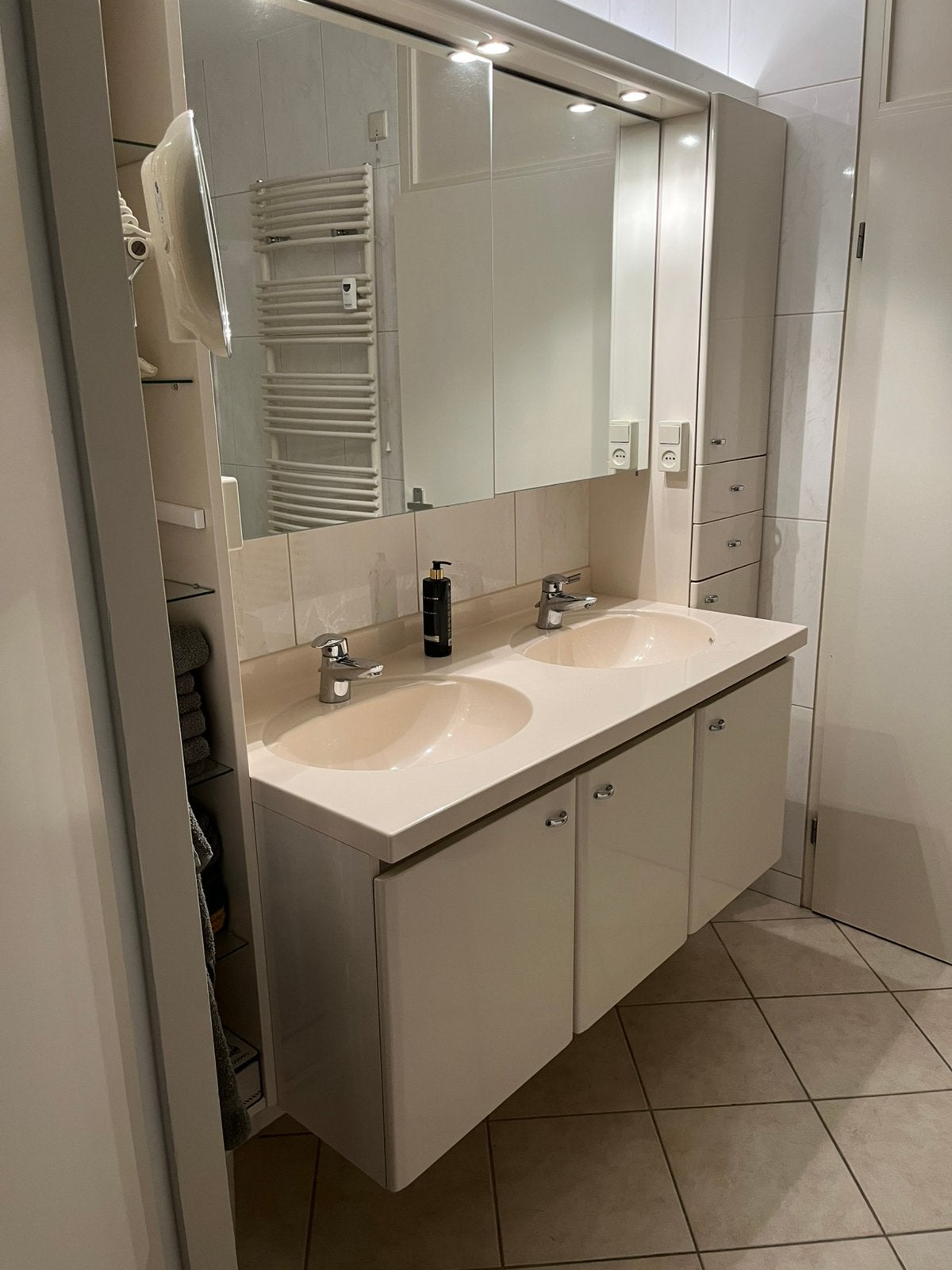 Badkamer kast, Huis en Inrichting, (Half)hoge kast, Minder dan 50 cm, Ophalen of Verzenden, Zo goed als nieuw