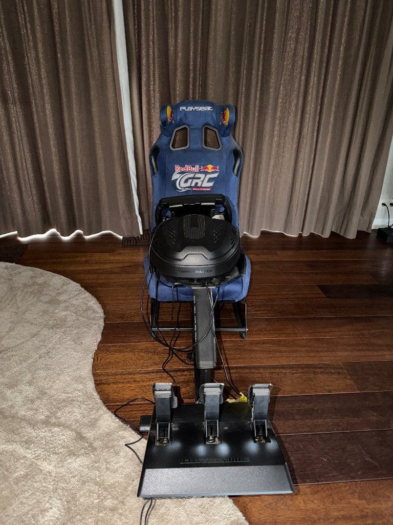 PS5 raceset: Red Bull Playseat, T300 TM & Ferrari-stuur F1, Ophalen, Gebruikt