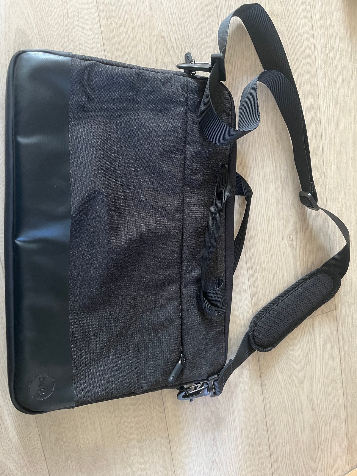 Laptop Tassen: HP Dell, Computers en Software, Laptoptassen, Ophalen, Gebruikt, Gevoerd laptopvak, 15 inch
