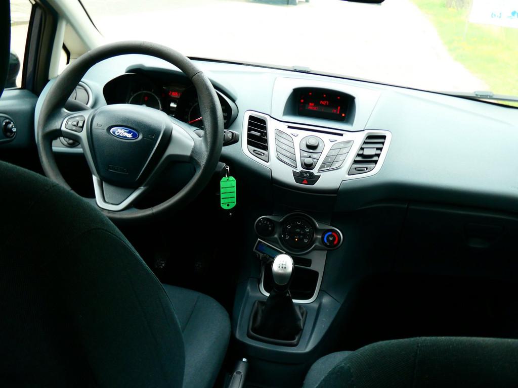 Ford Fiesta 1.25 Limited 4-Cilinder 3-deurs Airco 2e eigenaa, Voorwielaandrijving, Euro 5, Stof, Gebruikt