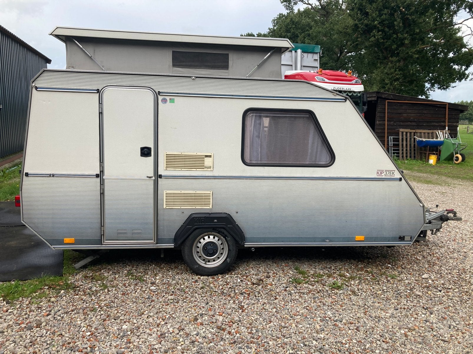 Te koop: leuke Kip Caravan Compact 37 EK bouwjaar 1992, Rondzit, Kip, Tot en met 2, Particulier