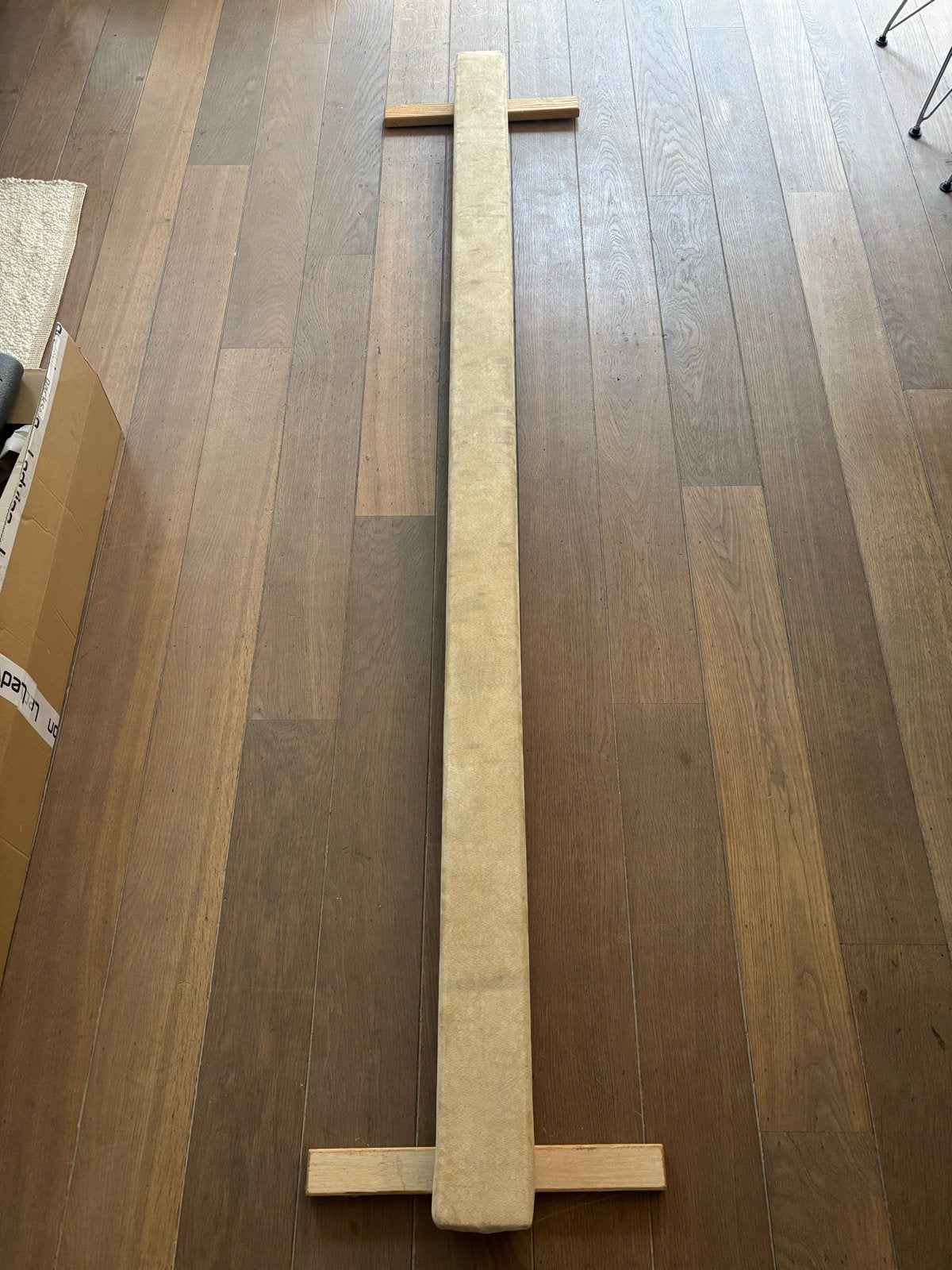 Turnbalk - evenwichtsbalk, Ophalen, Gebruikt, Materiaal, Beige