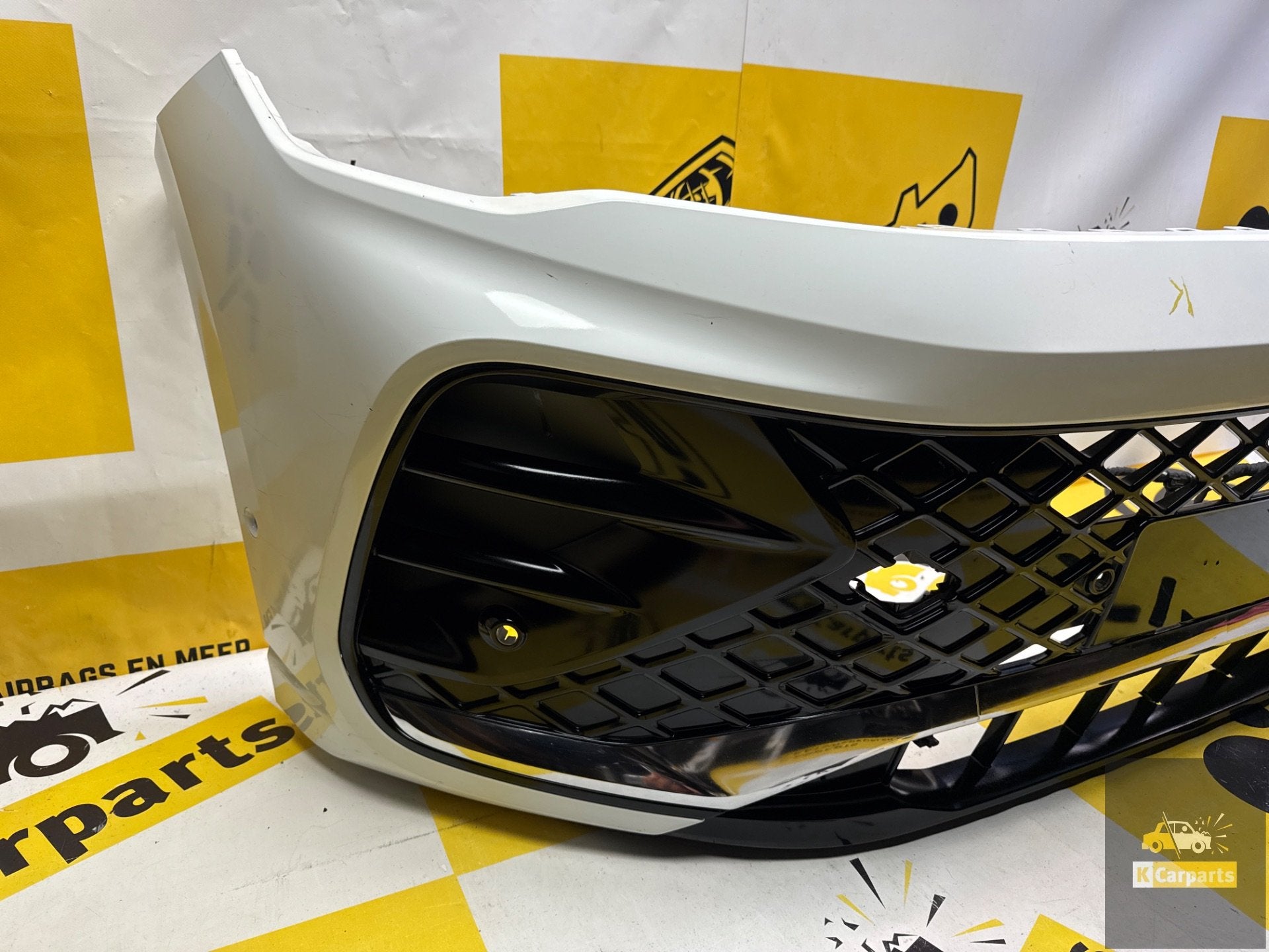VW Tiguan 571 Voorbumper R-Line 6PDC 571807217B, Gebruikt, Volkswagen AG, Bumper, Berliner Ring 2
38440  Wolfsburg, DE