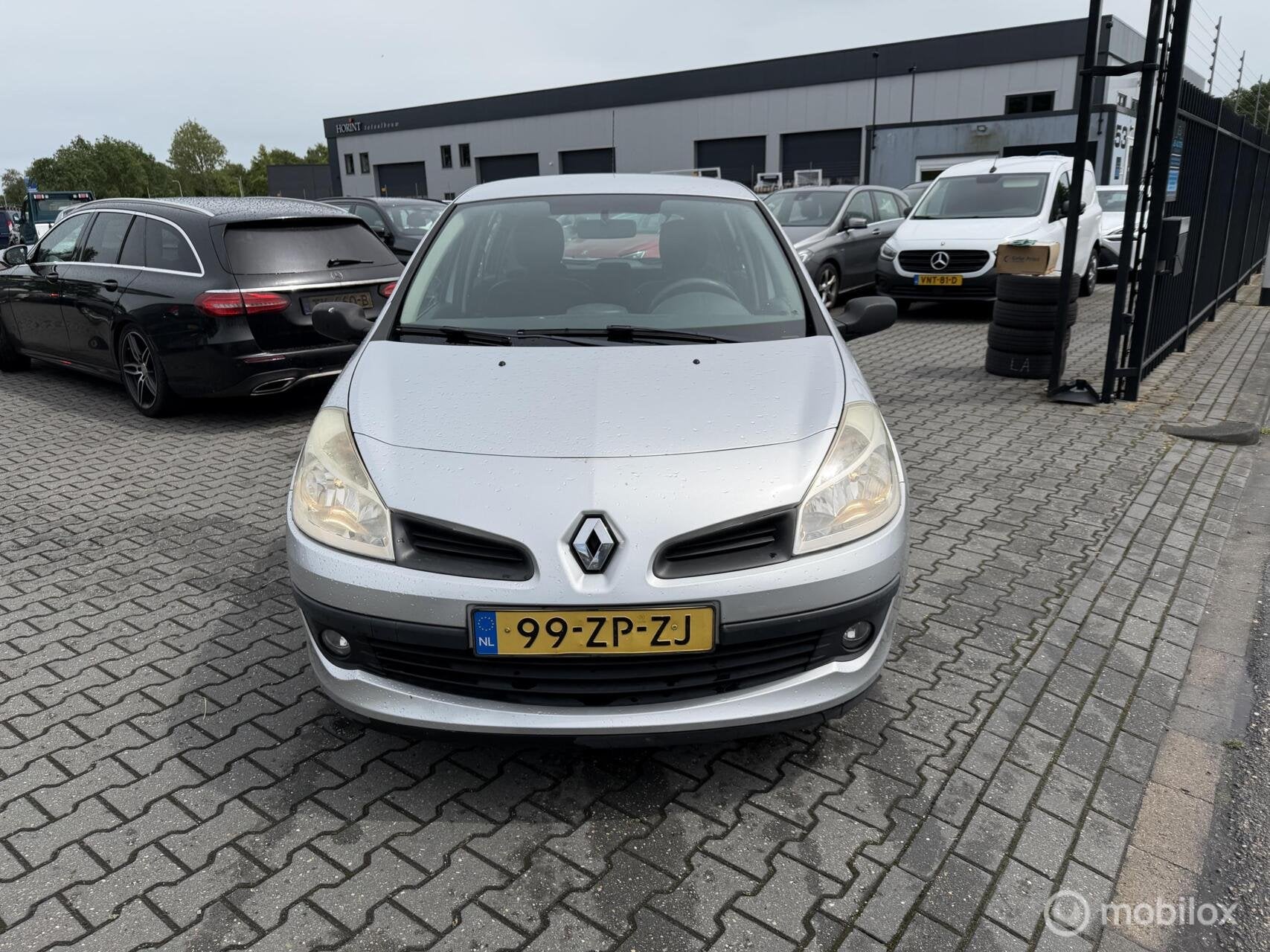 Renault Clio 1.2-16V Dynamique erco, Auto's, Gebruikt, Zwart, 4 cilinders, Origineel Nederlands