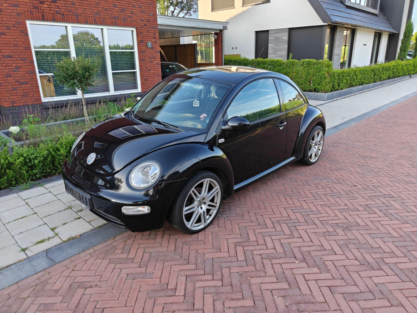 Volkswagen Beetle (Kever) 1.6 75KW 2002 Zwart, Auto's, Beetle (Kever), 4 stoelen, Zwart, Handgeschakeld