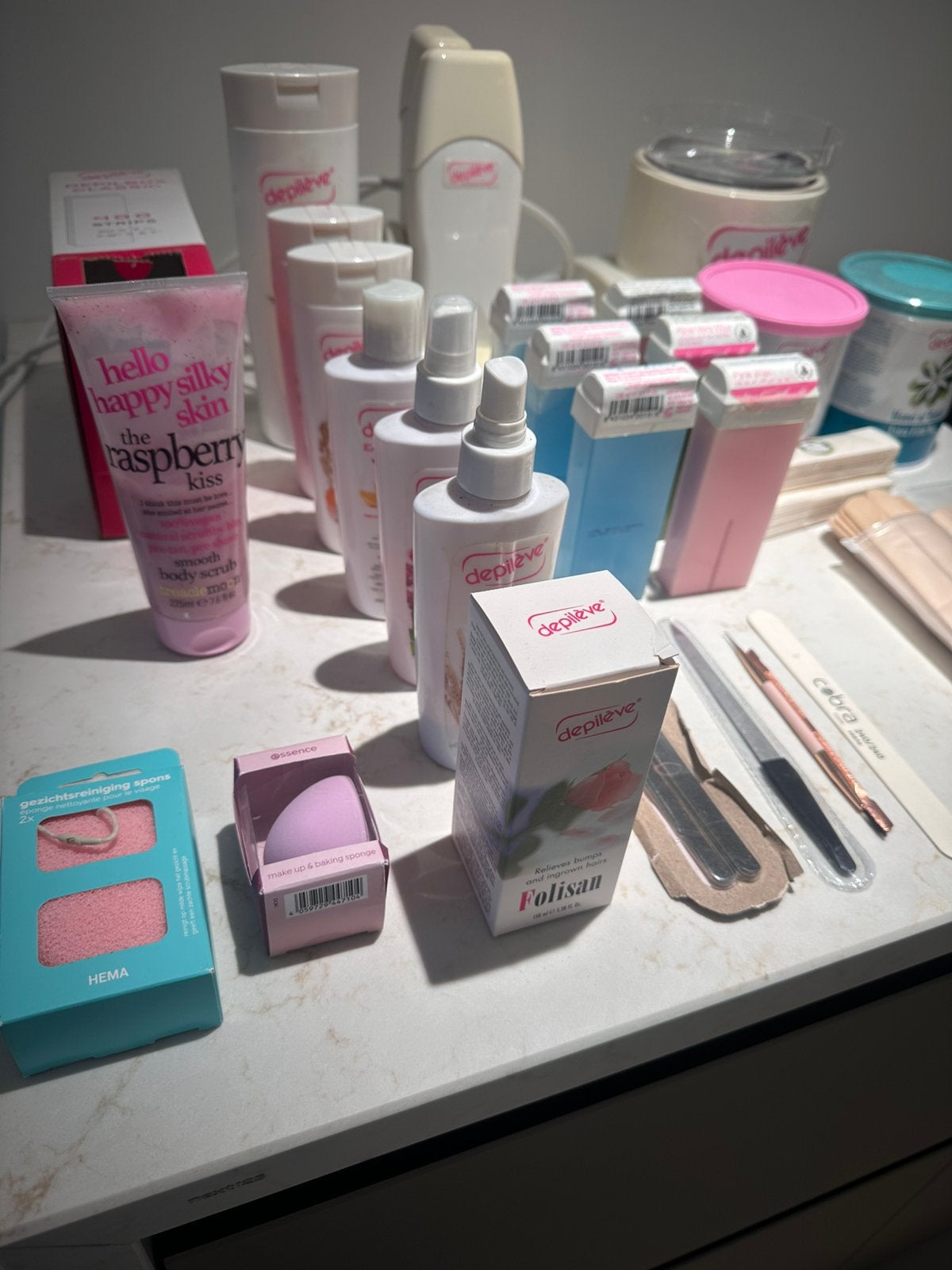 Depilève pakket, wax, schoonheidsspecialiste,, Ophalen, Zo goed als nieuw, Overige kleuren, Handen en Nagels