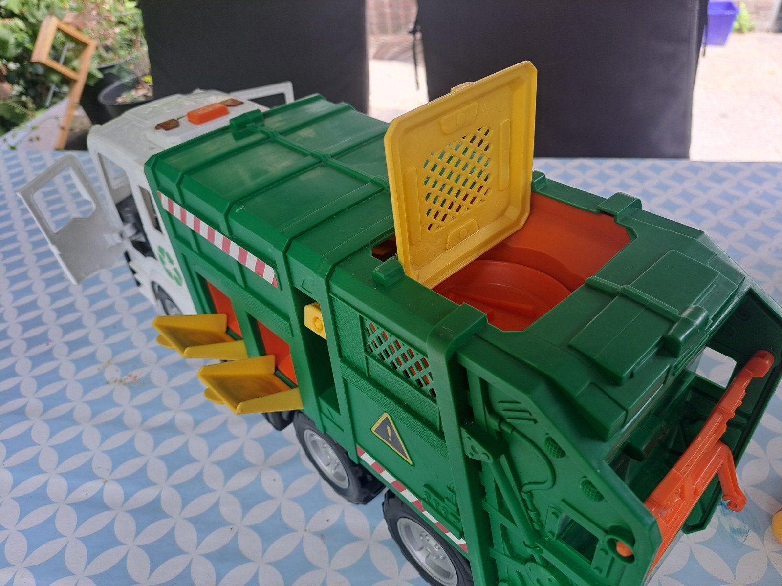 Grote speelgoed vuilniswagen, Ophalen, Gebruikt