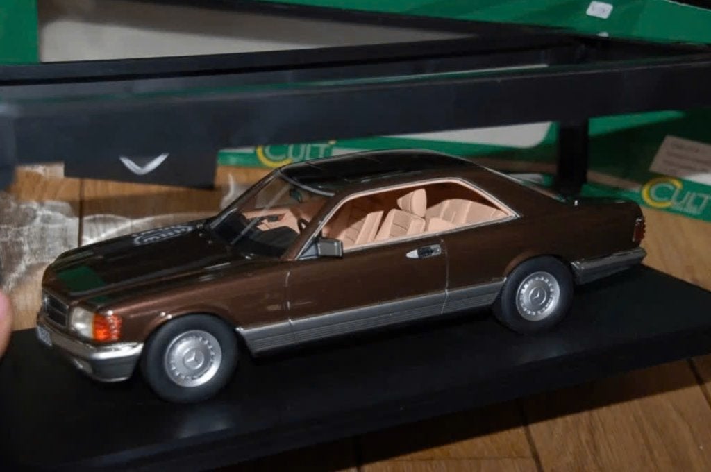 1:18 MERCEDES 380 SEC C126 brown CULT resin in doos WRH, Verzenden, Zo goed als nieuw, Auto, Overige merken
