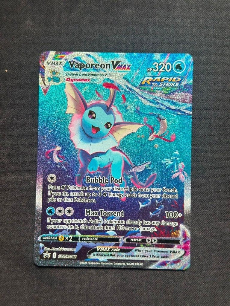 Vaporeon VMAX SWSH182 Promo Pokémonkaart, Hobby en Vrije tijd, Verzamelkaartspellen | Pokémon, Ophalen of Verzenden, Zo goed als nieuw