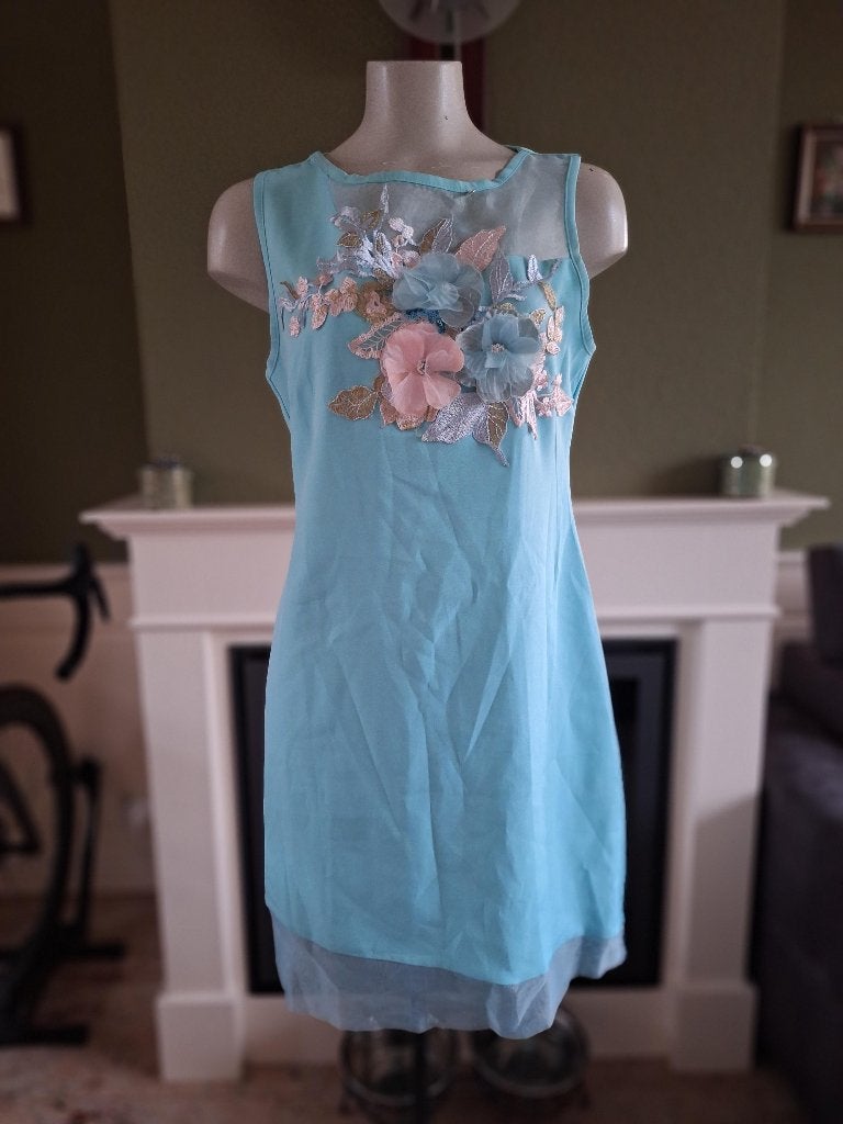 Rinascimento a lijn jurk met 3d bloem jurk L, Kleding | Dames, Jurken, Zo goed als nieuw, Knielengte, Verzenden, Blauw