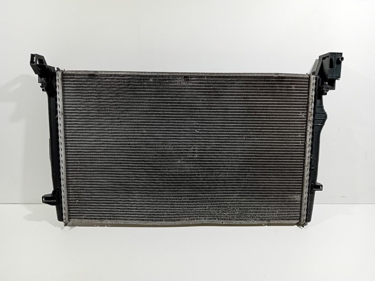 Radiateur Mercedes-Benz Vito, Onderdelen@venauto.nl, Van der Ven Autorecycling B.V., Gebruikt, Ettenseweg 76, 4706 PB Roosendaal, The Netherlands