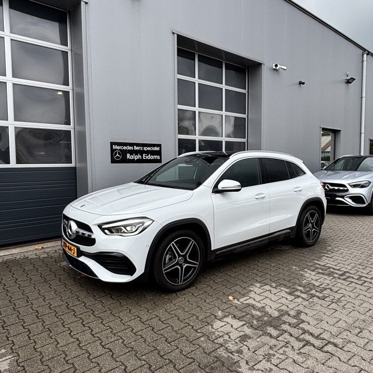 Mercedes-Benz GLA AMG *PANO/CARPLAY/NAVI/C 250 4M AMG Line, Automaat, Gebruikt, 4 cilinders, 2000 kg