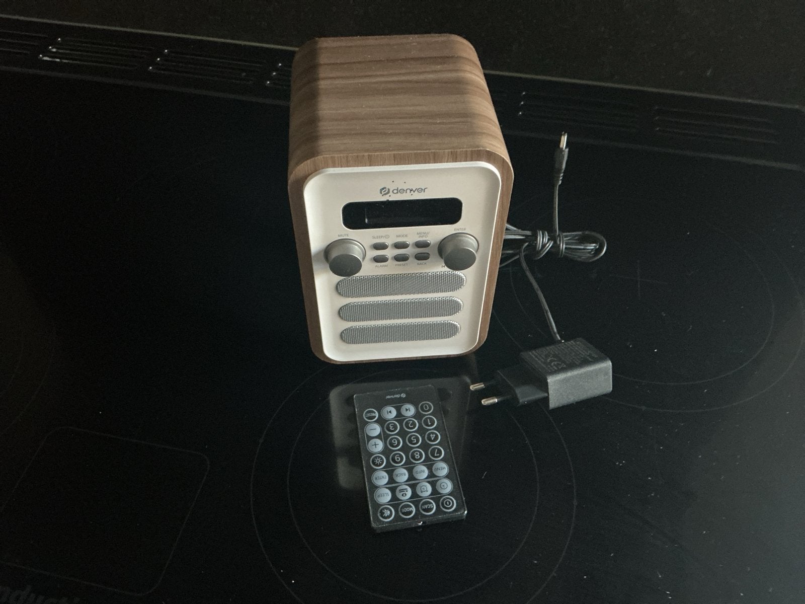 Denver DAB-48WHITE DAB+/FM Radio met afstandsbediening, Ophalen of Verzenden, Zo goed als nieuw, Radio