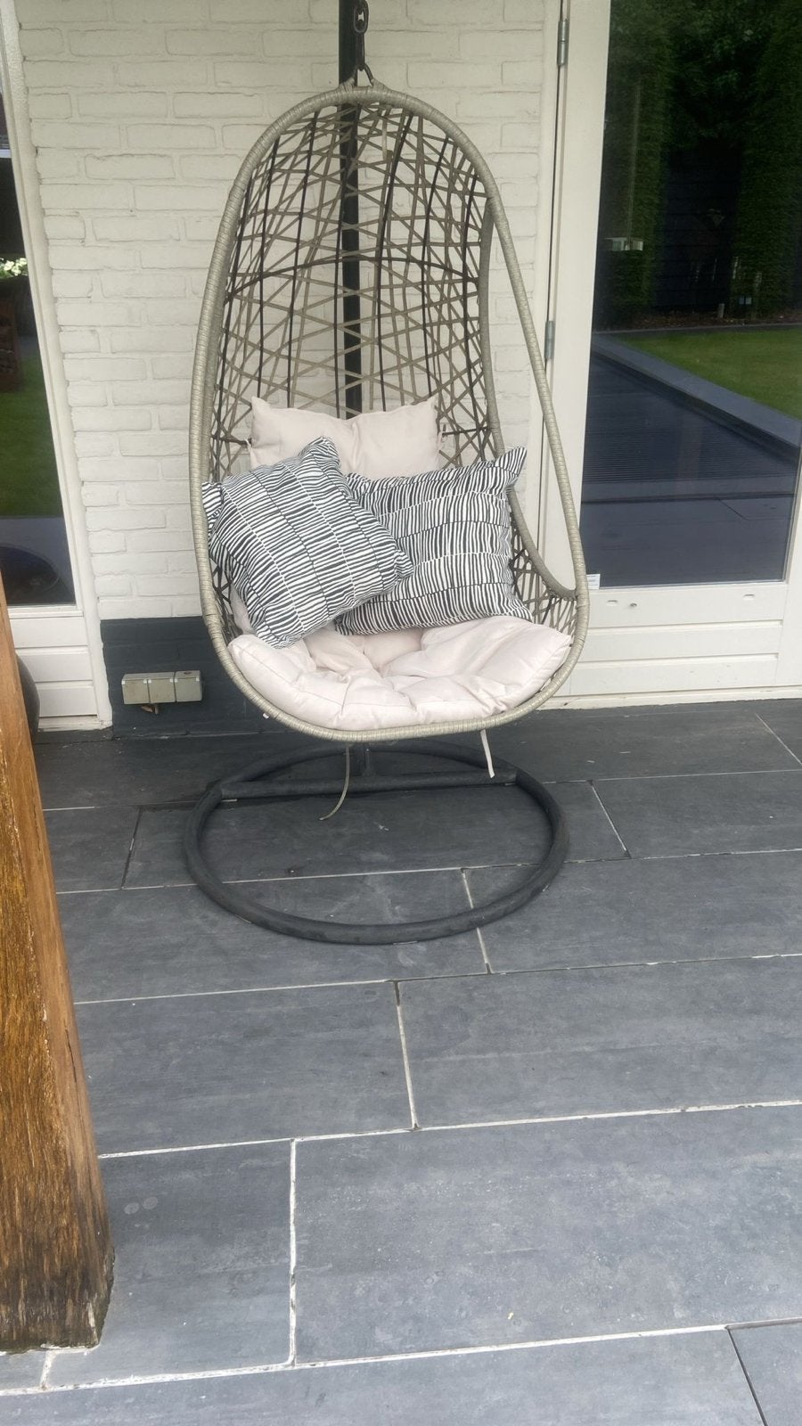 Comfortabele hangstoel met kussens, Ophalen, Gebruikt, Metaal, Eén