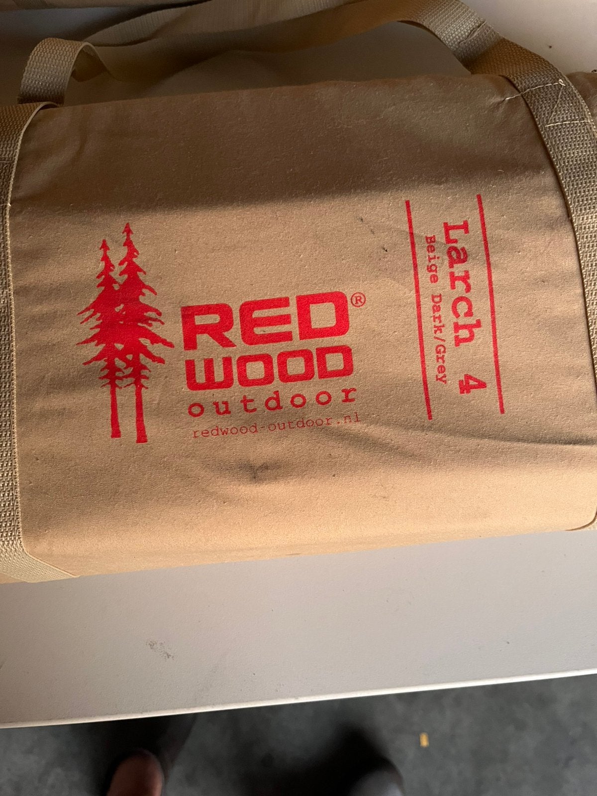 Redwood  6 persoons Bungalo Tent, Caravans en Kamperen, Tenten, Ophalen, Zo goed als nieuw, Tot en met 6