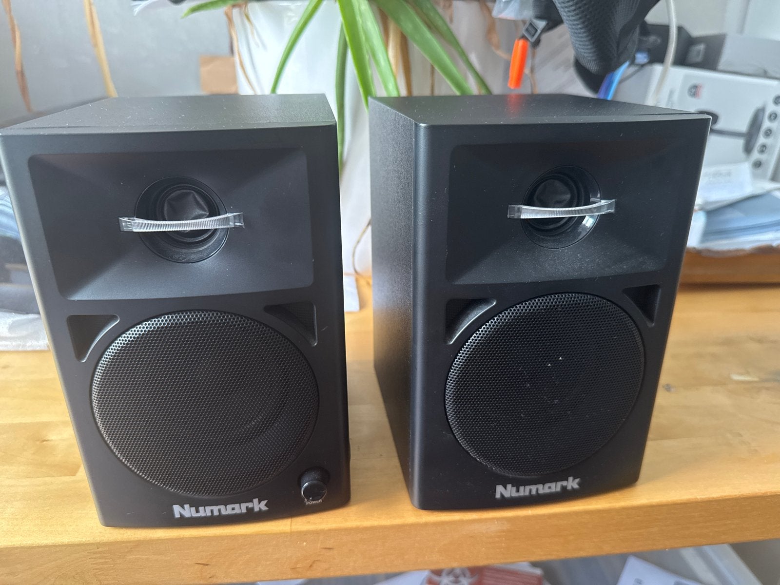 Numark N-Wave 360 dj-monitoren, Studiomonitor, Zo goed als nieuw, Basreflex, Minder dan 60 watt